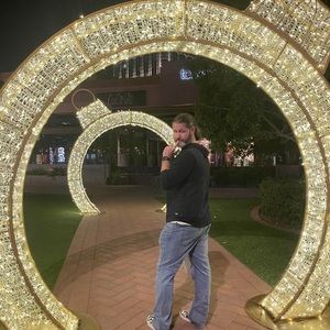 Meet your Posher, Louis